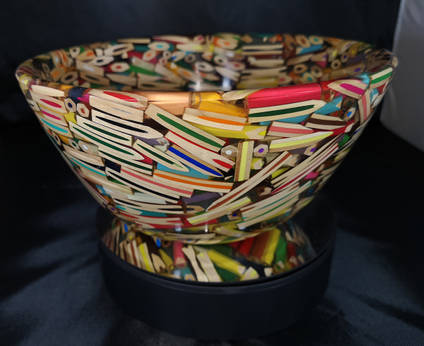 Pencil Bowl side view by Leigh Spanswick